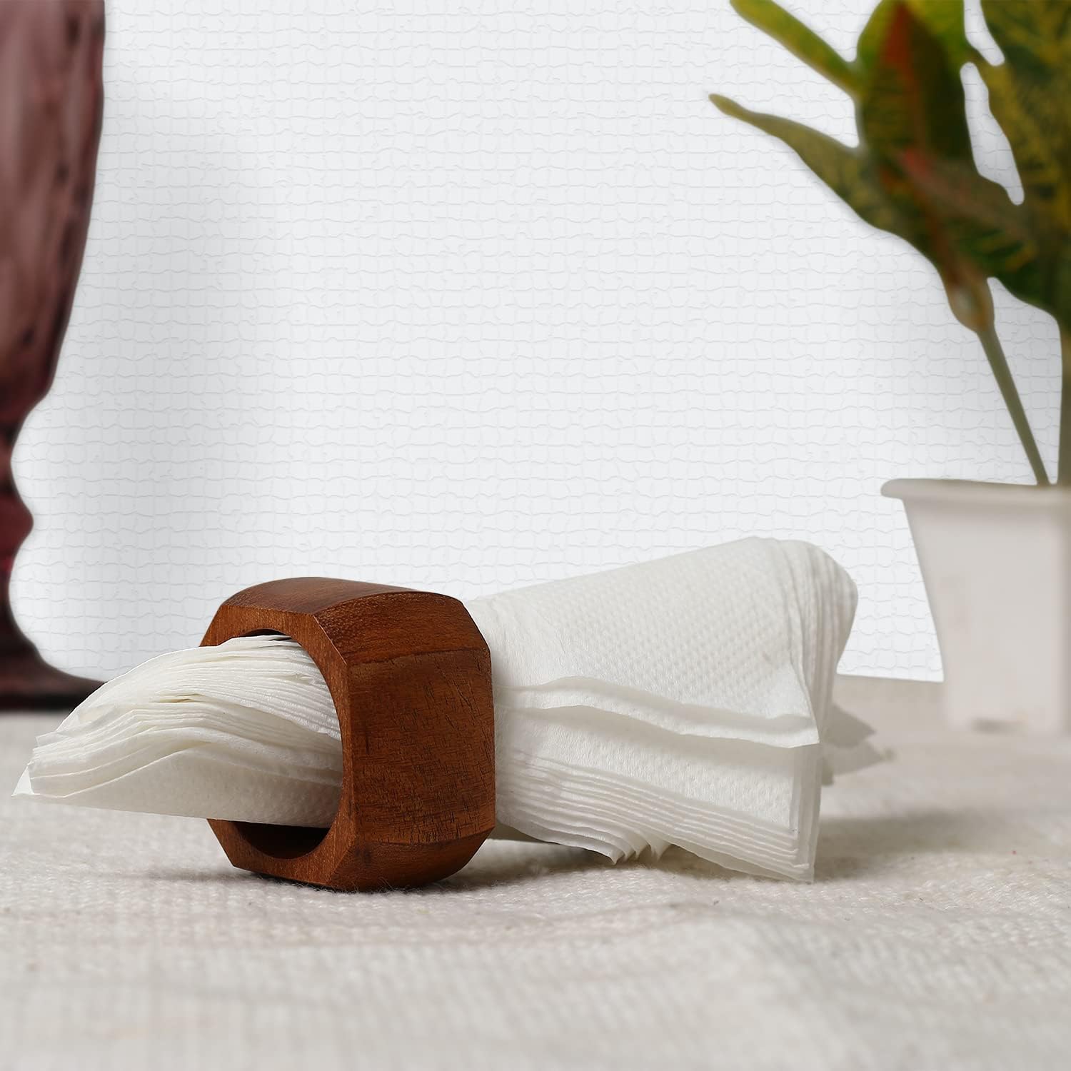 The Des knight Napkin Rings