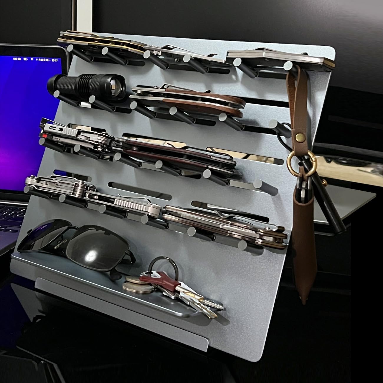 Versatile Pocket Knife Holder EDC Tool Storage Stand