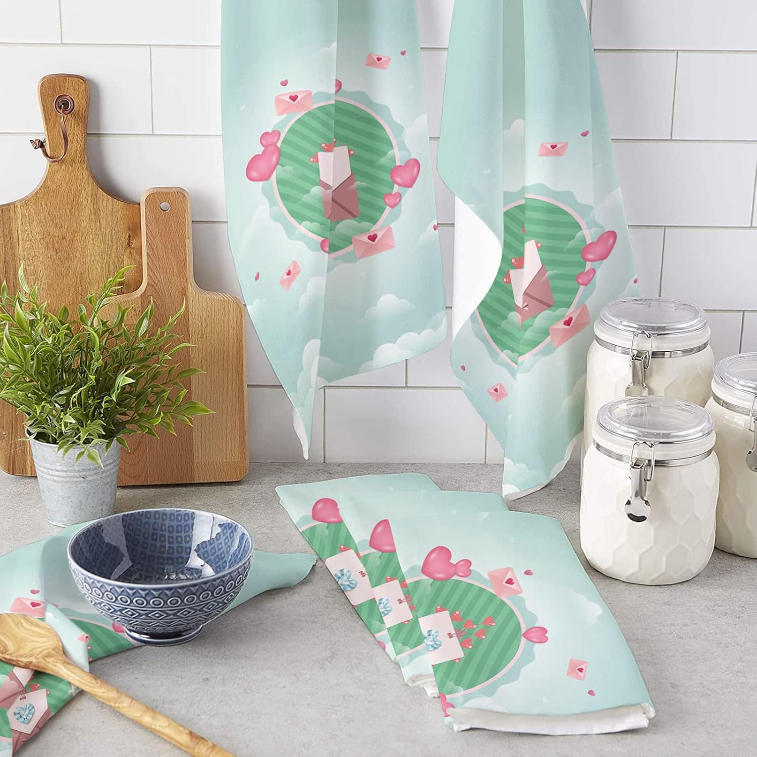 ZOE GARDEN Valentines Absorbent Microfiber Kitchen Towels