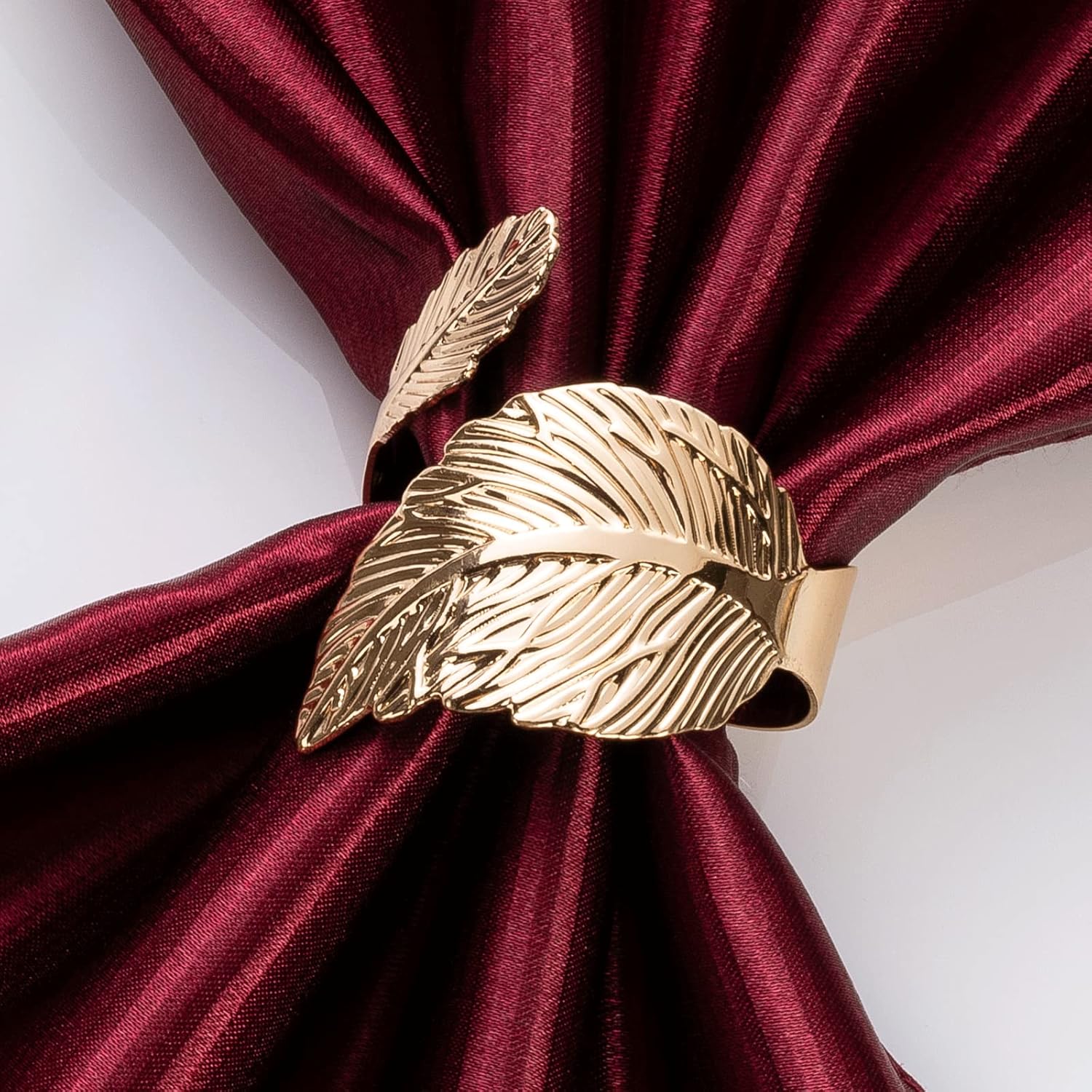 Sturdy 8-Piece Gold Napkin Rings Durable Elegant for Dining