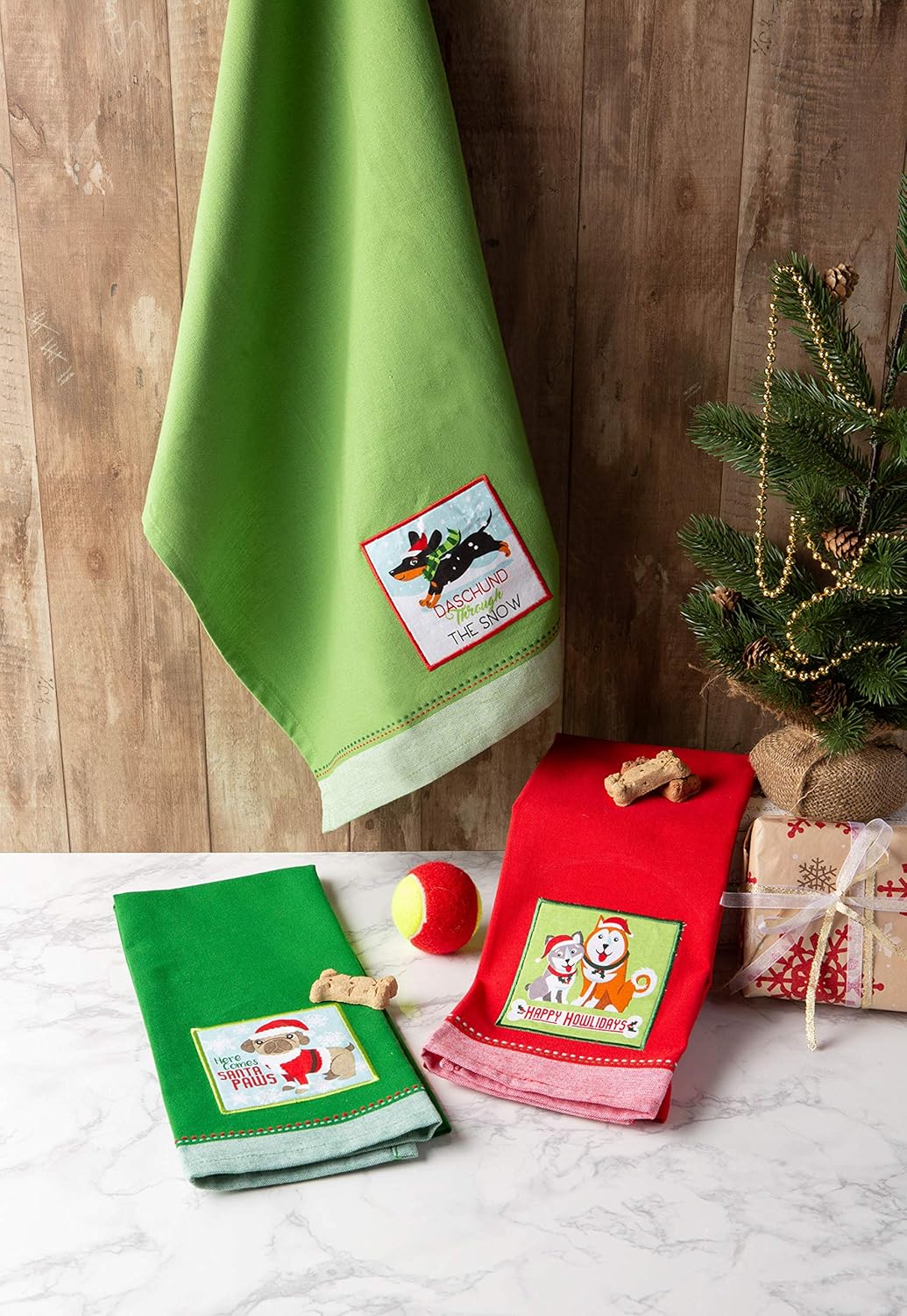 Cozy Holiday Kitchen Towels for Dog and Cat Lovers
